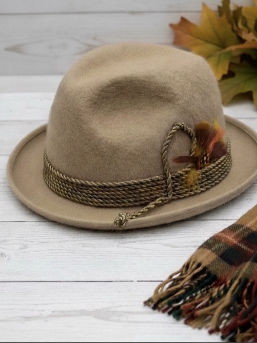 Biltmore Llama cream pheasant feather fedora